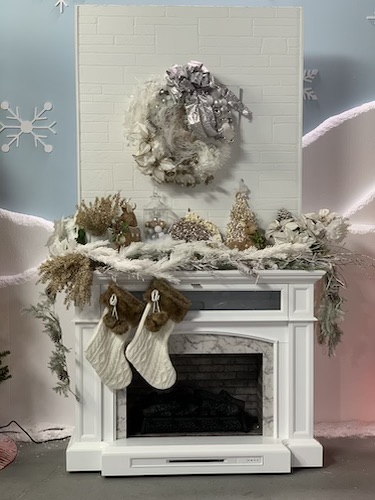 Silver and Gold Holiday design by Shaunda Eggleston on the Design Network's show Sleighed